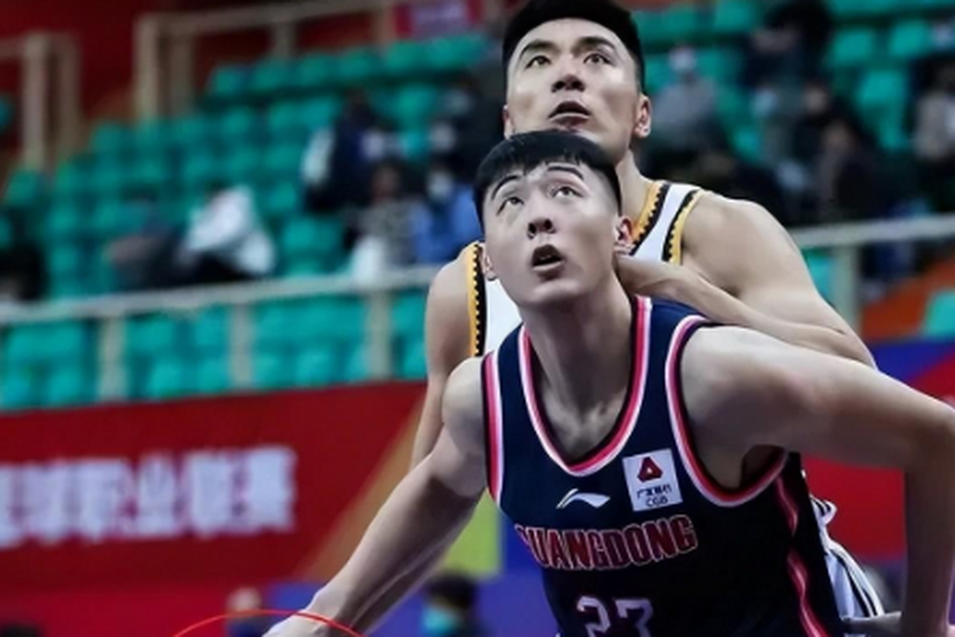 包含法兰克福训练开放日，今晨主帅复盘引欢呼，CBA常规赛在即，高层口径保持一致的词条